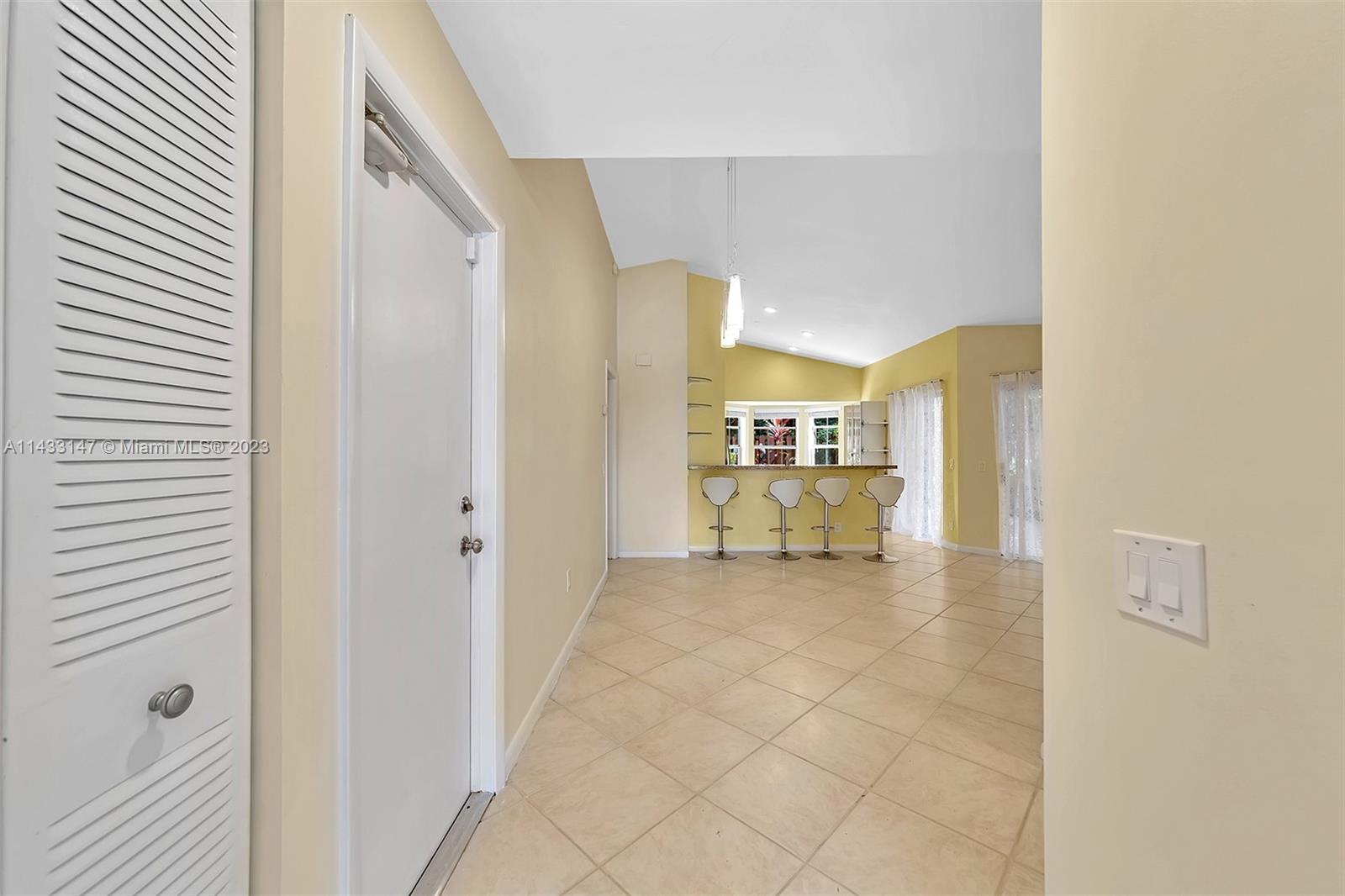 COUNTRY ISLES GARDEN HOME - Residential Lease