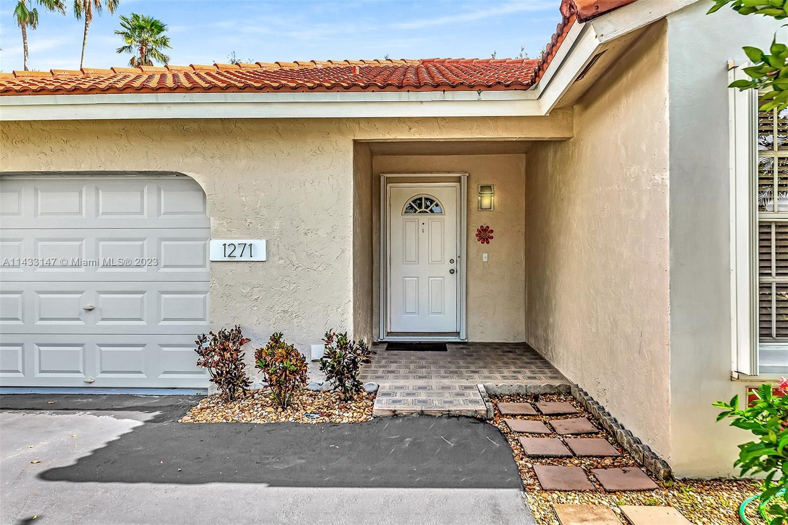 COUNTRY ISLES GARDEN HOME - Residential Lease