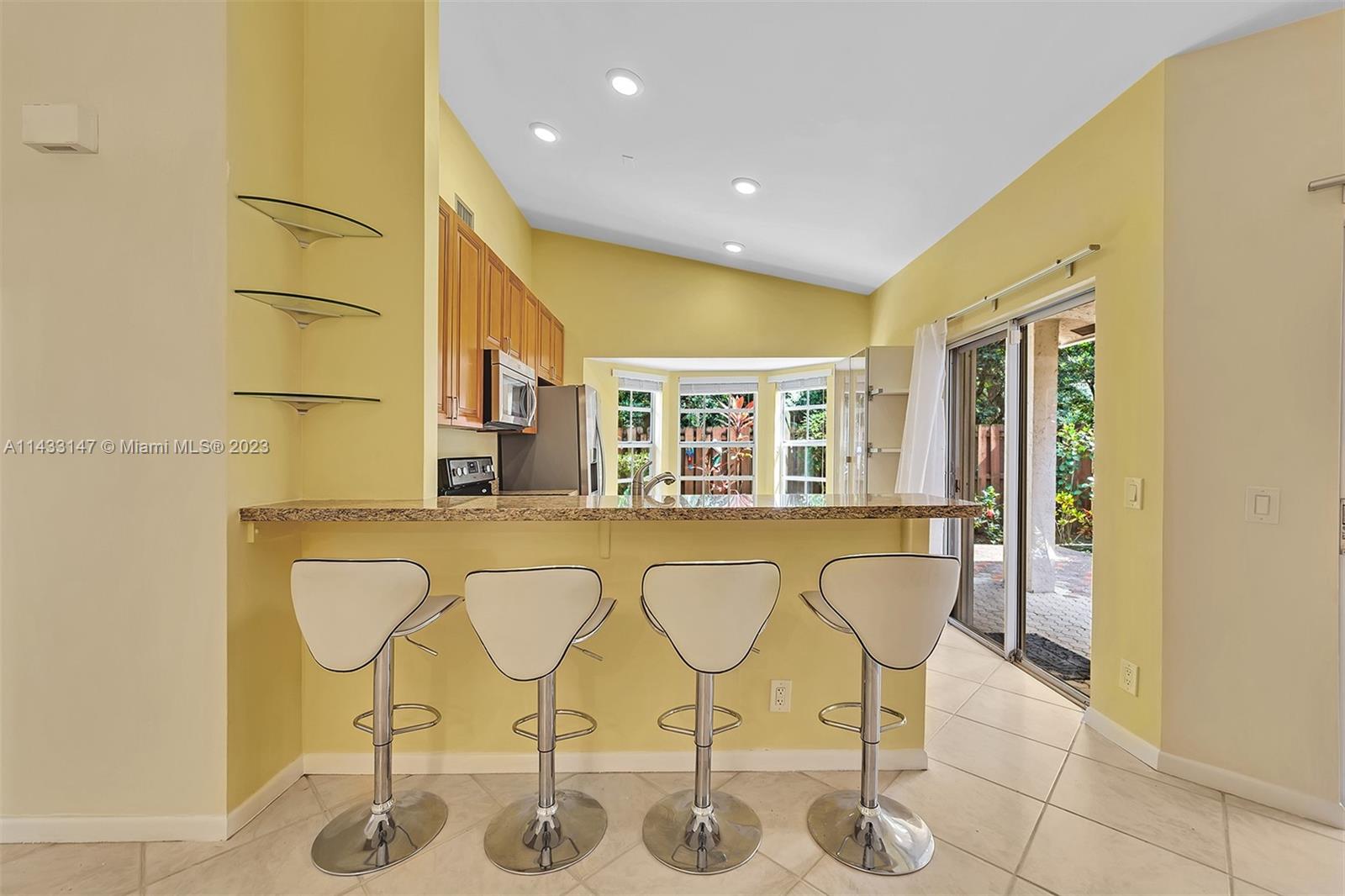 COUNTRY ISLES GARDEN HOME - Residential Lease