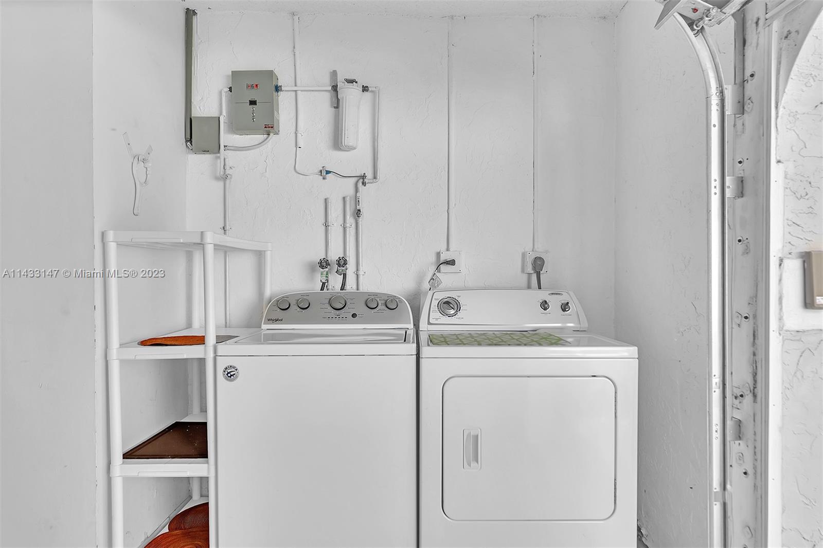 COUNTRY ISLES GARDEN HOME - Residential Lease