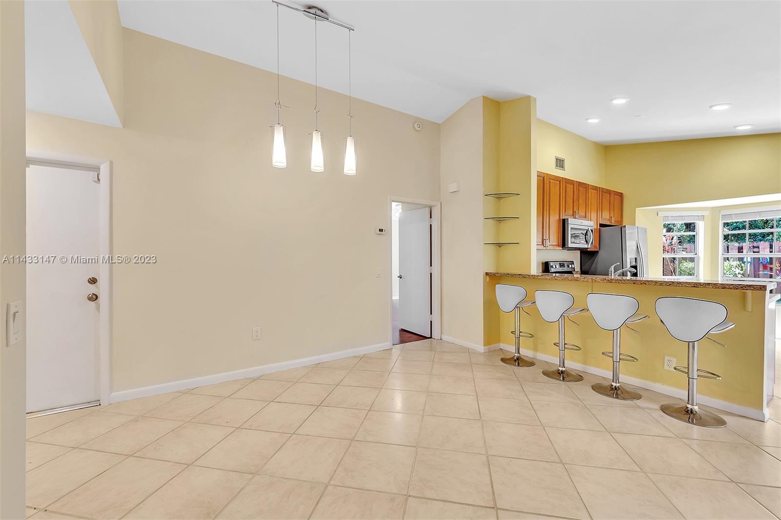 COUNTRY ISLES GARDEN HOME - Residential Lease