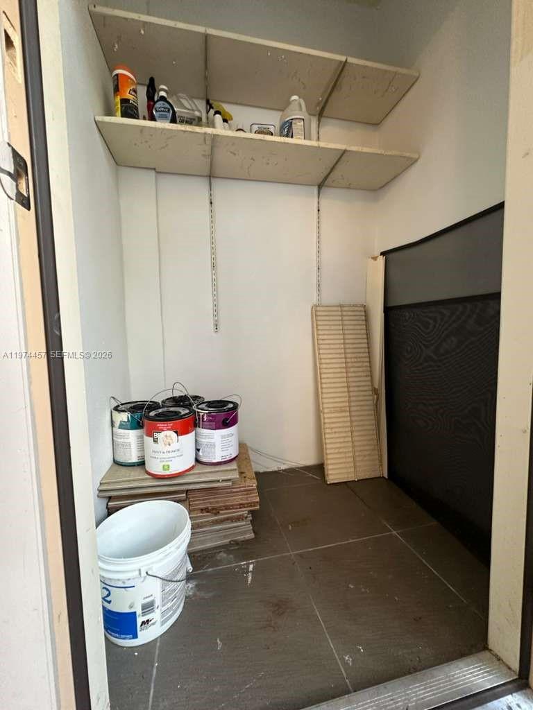 THE HORIZONS WEST CONDO - Residential Lease