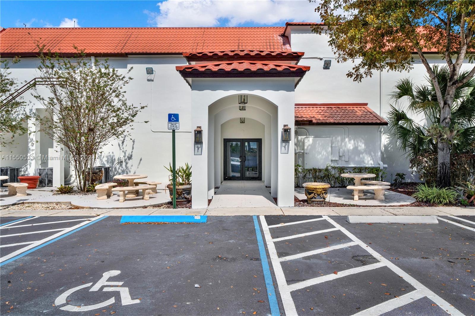 143 N Flagler Ave