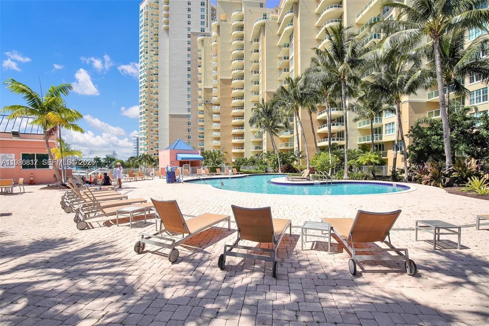 Aventura Marina - Residential