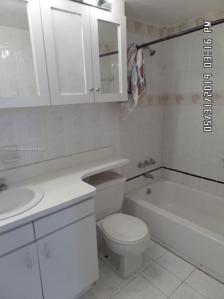 SUNSET HILLS I CONDOMINIU - Residential Lease