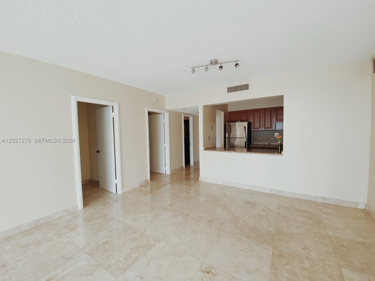 11111 Biscayne Blvd 8F