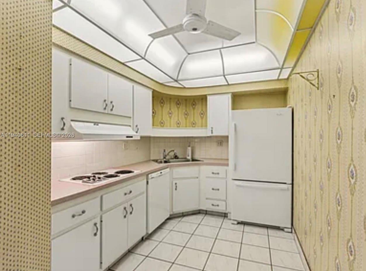 CORAL RIDGE TOWERS NORTH - Residential