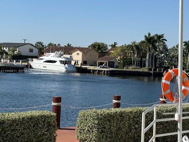 CORAL RIDGE TOWERS NORTH - Residential