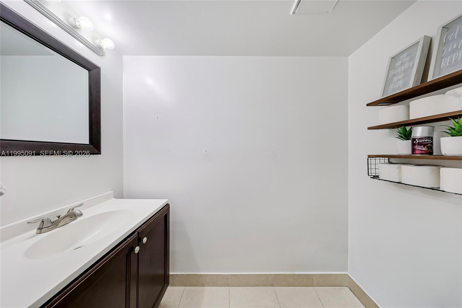 VENETIA CONDO - Residential