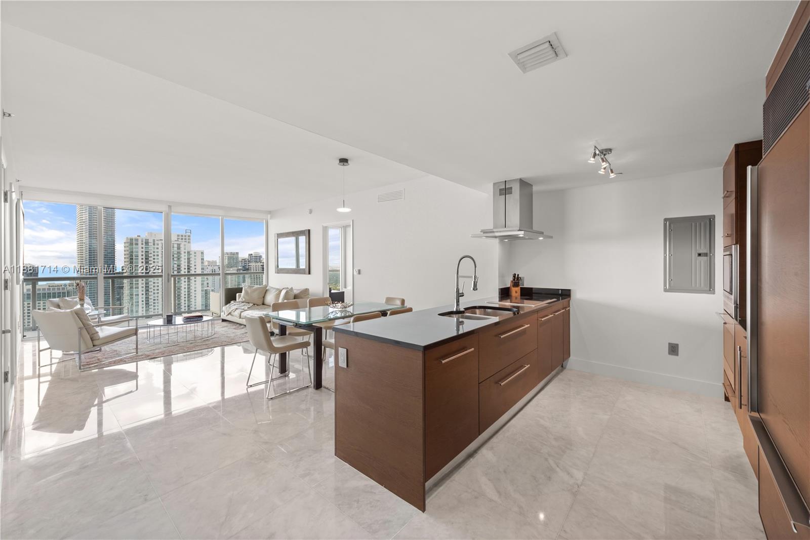 495 Brickell Ave 5003