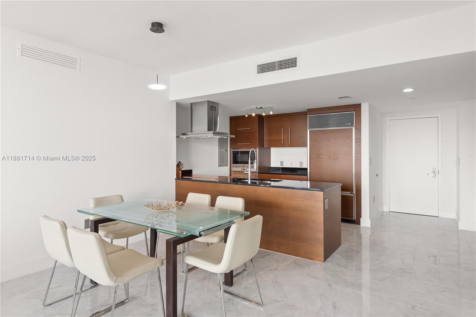 495 Brickell Ave 5003