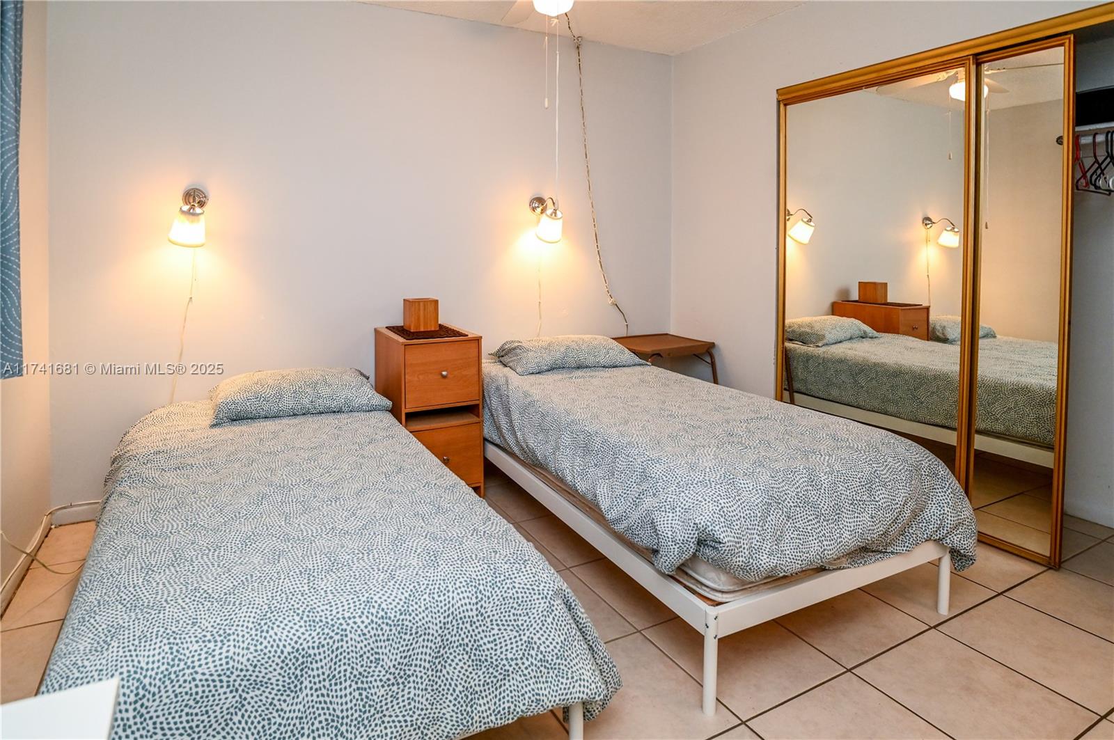 WARRENTON HOUSE CONDO - Residential