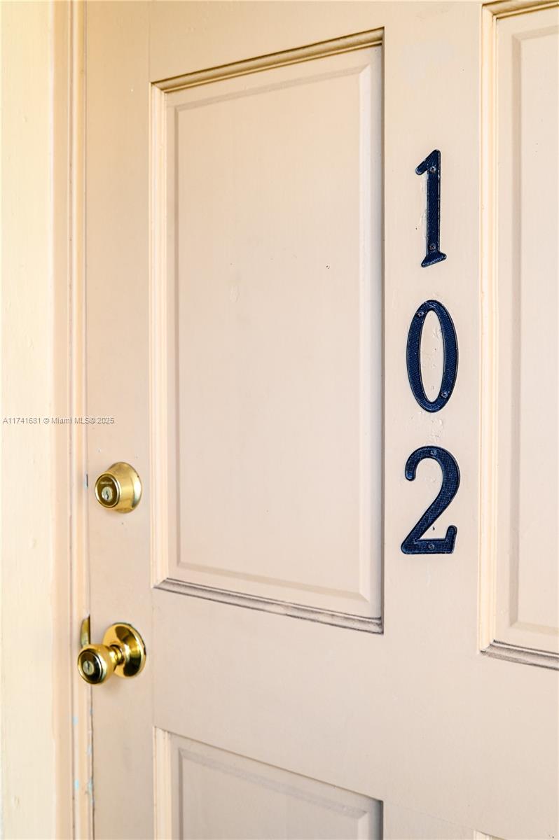 WARRENTON HOUSE CONDO - Residential