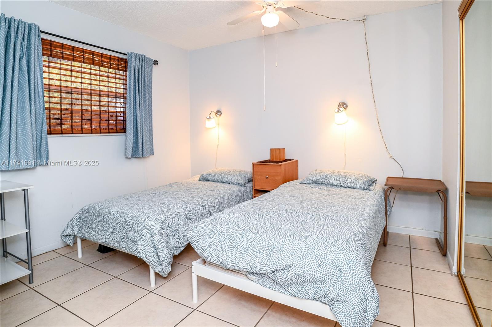 WARRENTON HOUSE CONDO - Residential