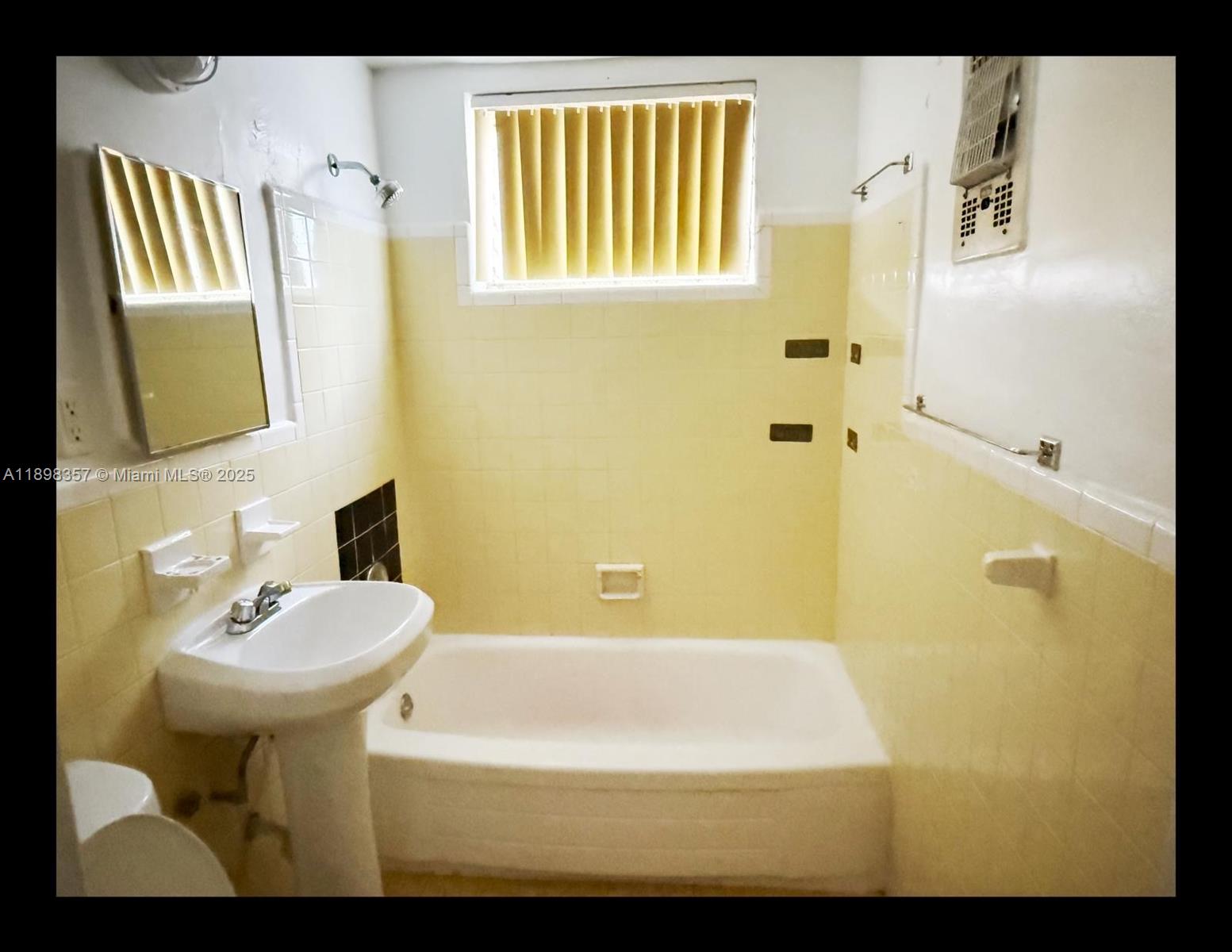 ALTOS DEL MAR NO 3 - Residential Lease