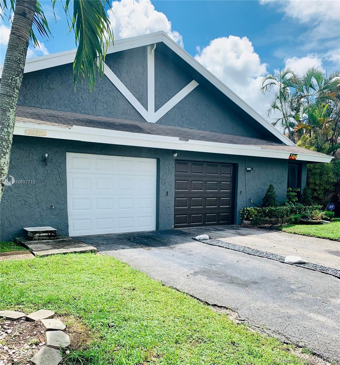 NORTH LAUDERDALE VILLAGE - Residential Lease