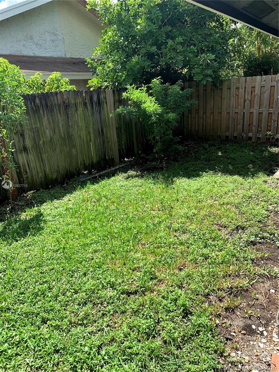 NORTH LAUDERDALE VILLAGE - Residential Lease