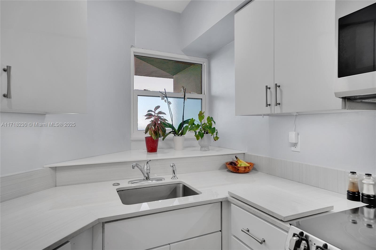 BREAKWATER TOWERS CO-OP - Residential