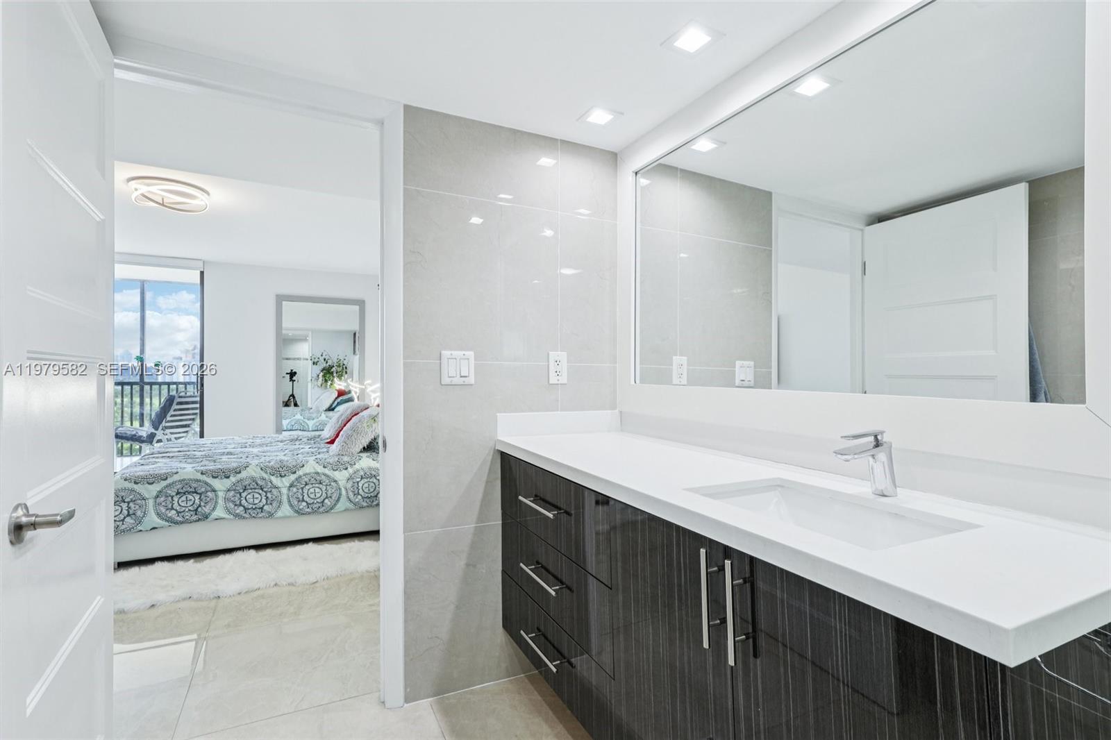 CORONADO CONDO - TOWER II - Residential