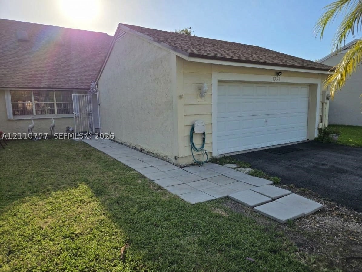 1354 Pelican Ct