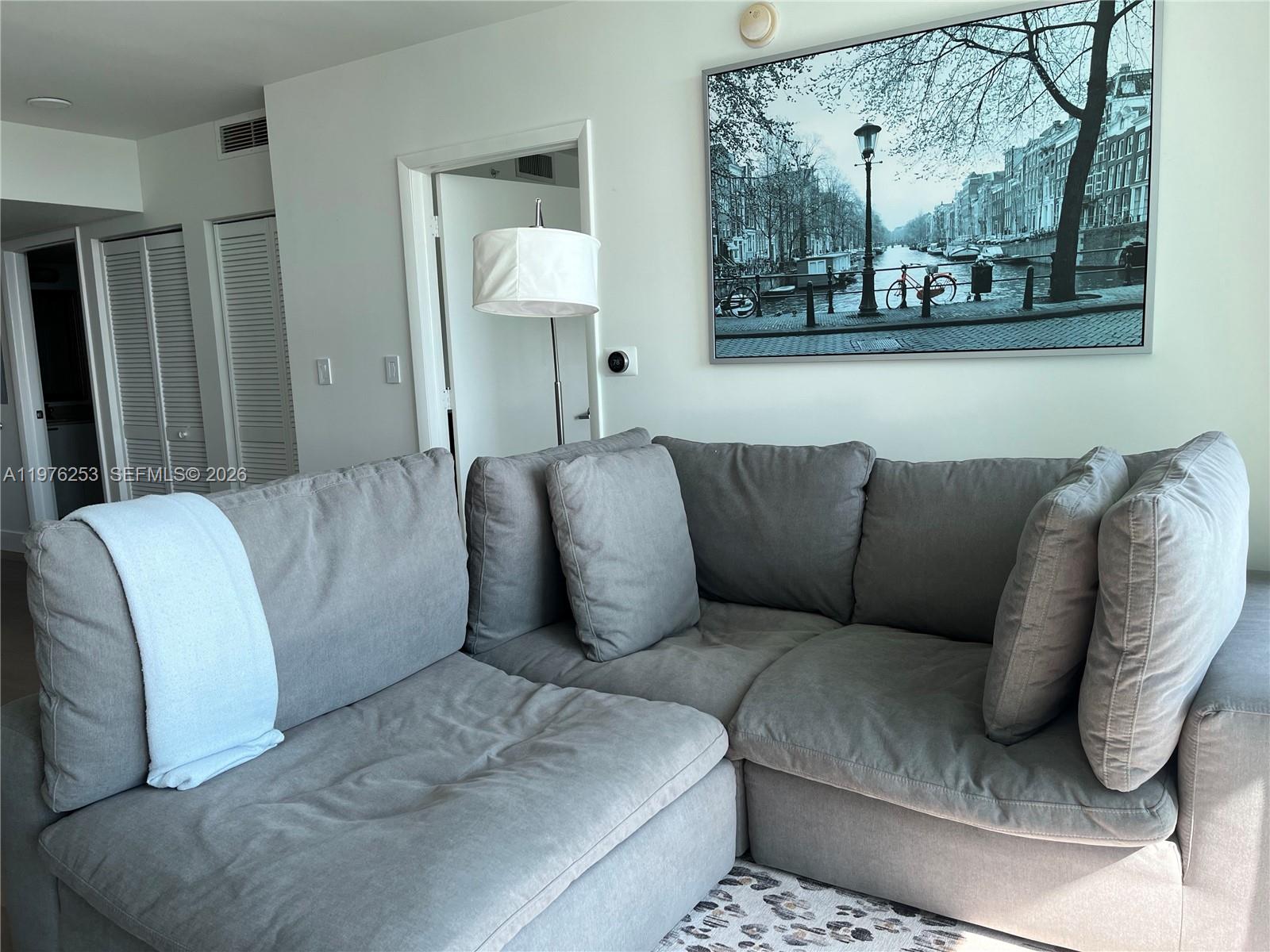 1800 CLUB CONDO - Residential Lease