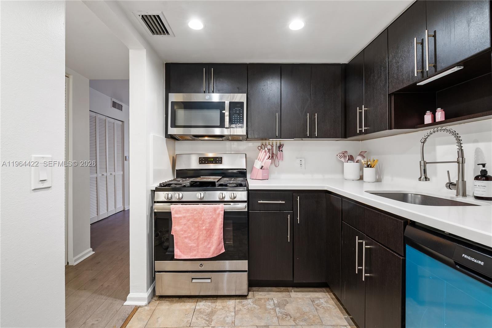 MERIDIAN PLAZA ASSOC COND - Residential