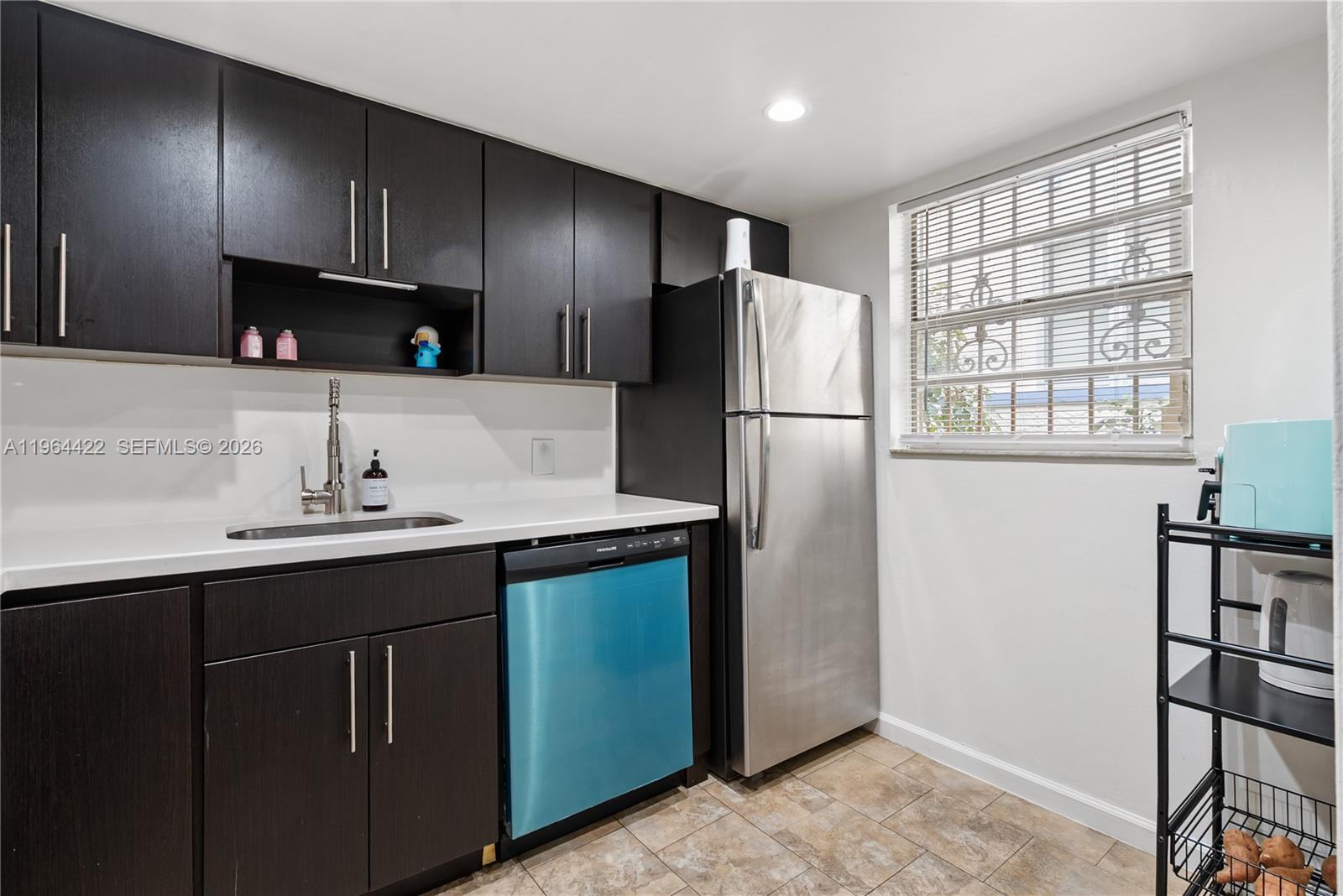 MERIDIAN PLAZA ASSOC COND - Residential