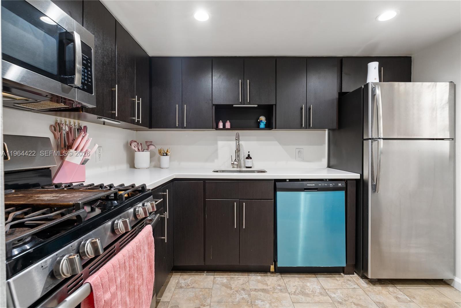 MERIDIAN PLAZA ASSOC COND - Residential