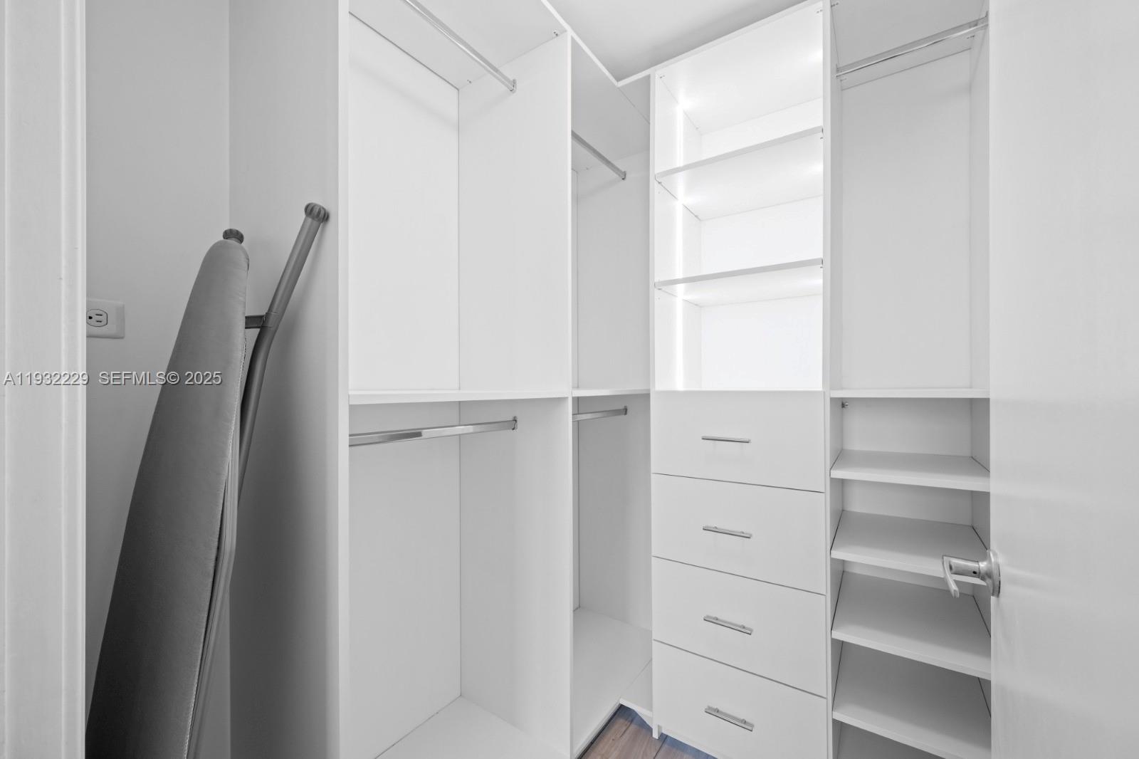 NINE AT MARY BRICKELL VIL - Residential