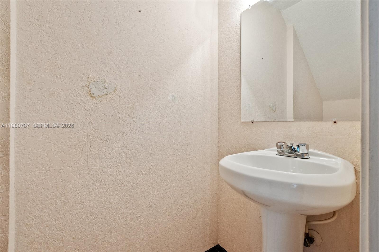 TOWNHOUSES AT JACARANDA C - Residential Lease