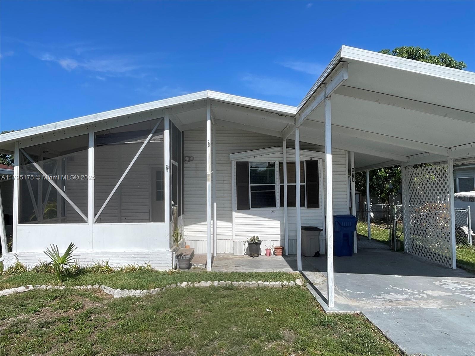 Property for Sale at 19800 Sw 180th Ave Unit 51 Ave, Miami, Broward County, Florida - Bedrooms: 3 
Bathrooms: 2  - $279,000