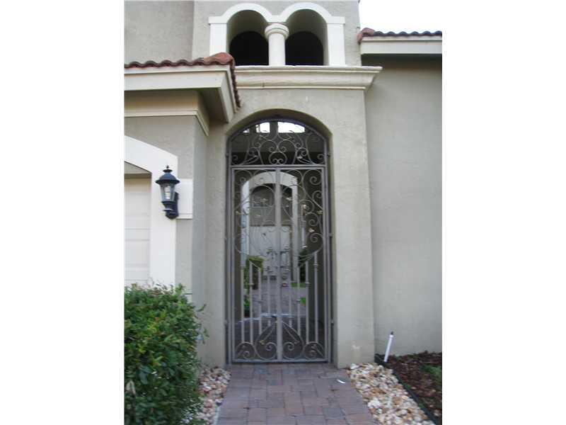 MONARCH LAKES - Residential Lease