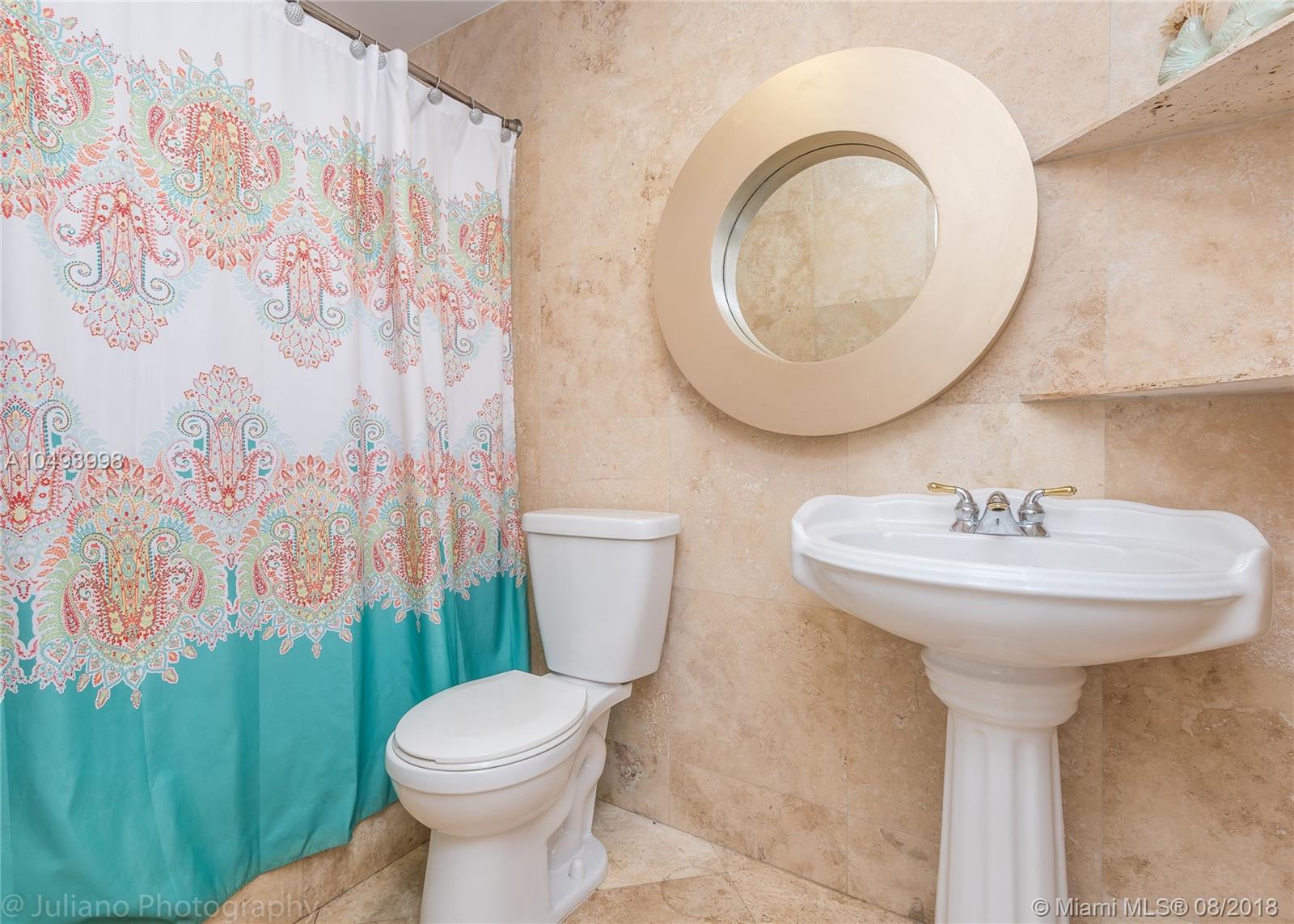 CREEKSIDE VILLAS SEC1 - Residential