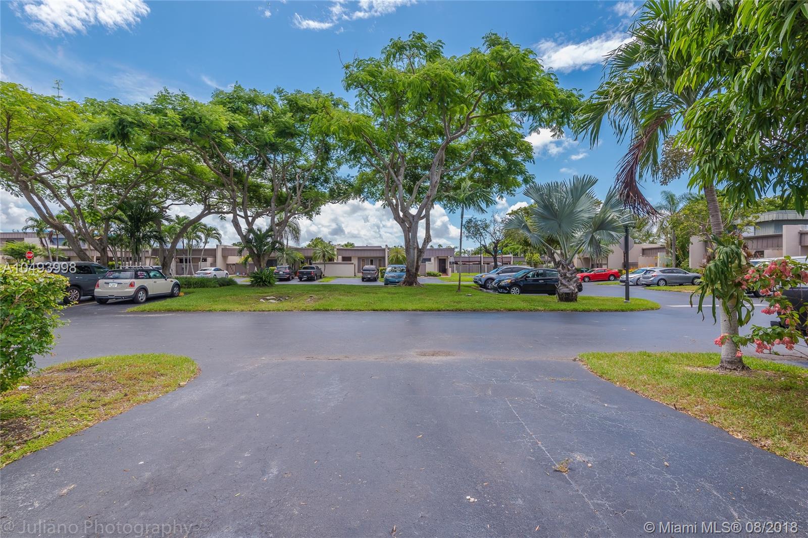 CREEKSIDE VILLAS SEC1 - Residential