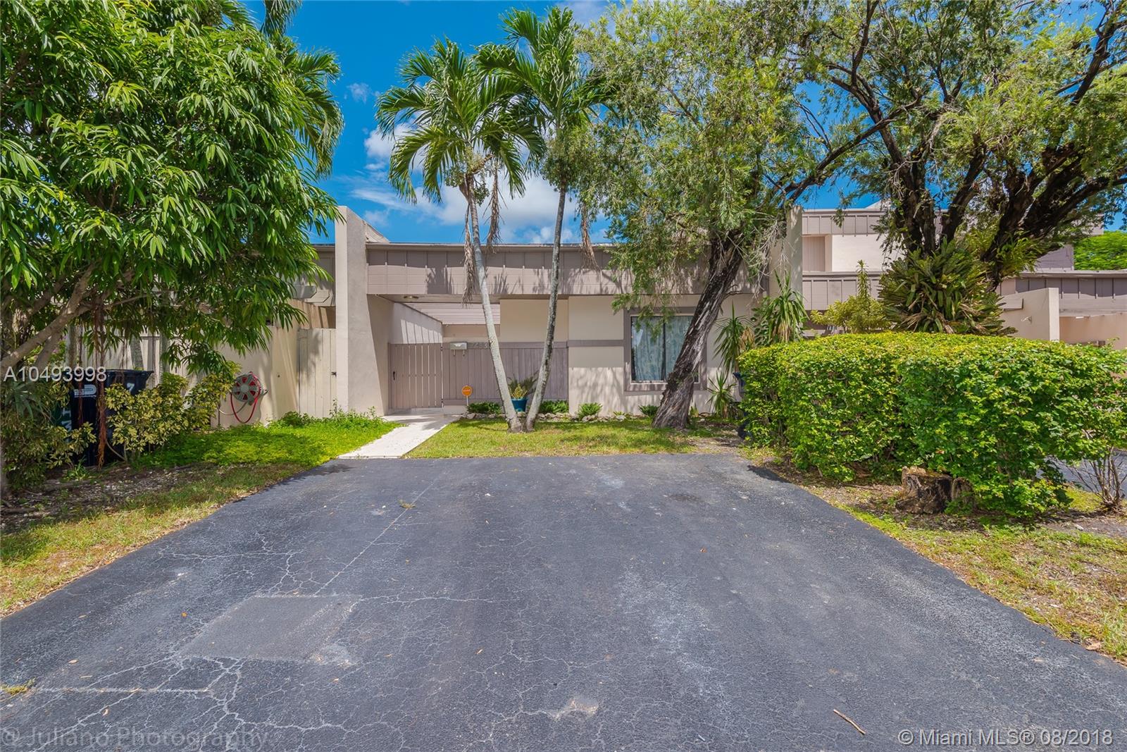 CREEKSIDE VILLAS SEC1 - Residential