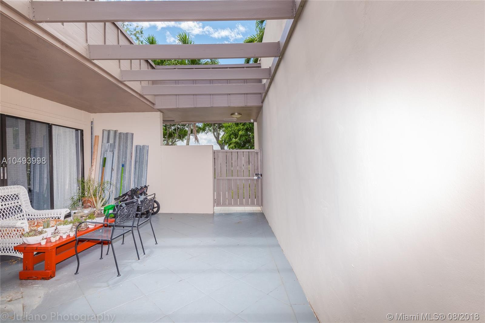 CREEKSIDE VILLAS SEC1 - Residential