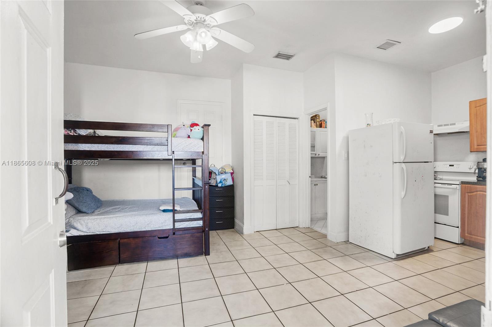 HIALEAH 13TH ADDN AMD PL - Residential