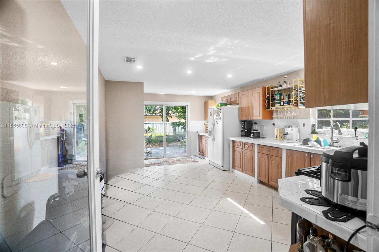 HIALEAH 13TH ADDN AMD PL - Residential