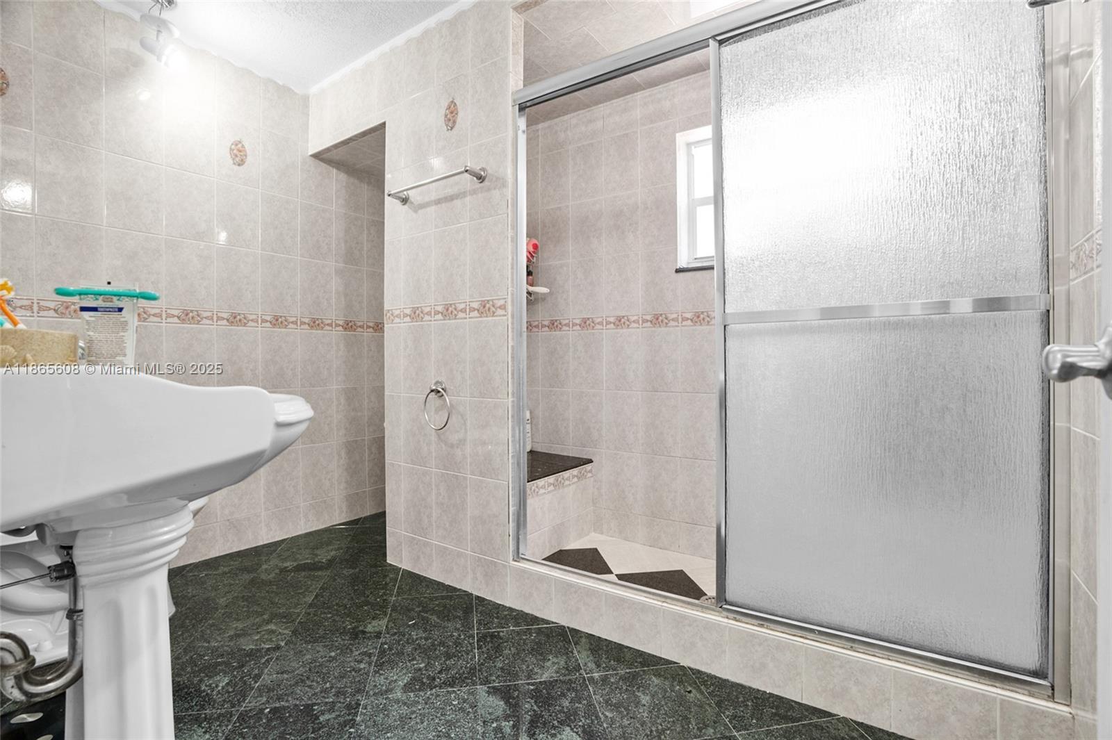 HIALEAH 13TH ADDN AMD PL - Residential