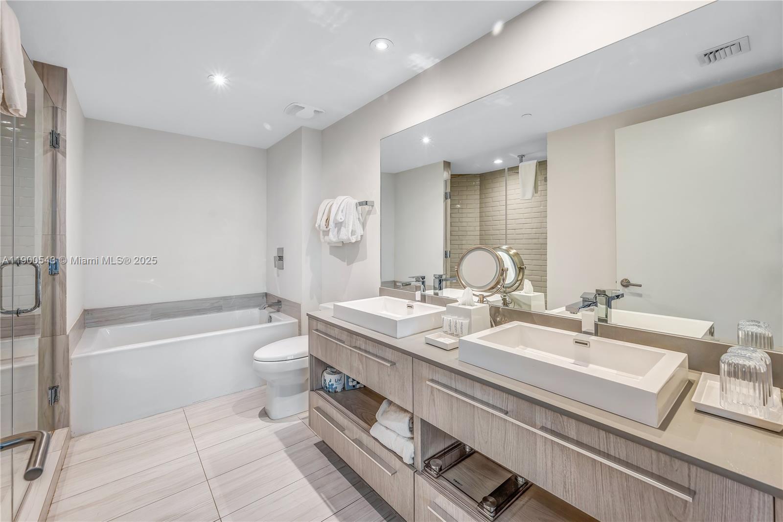 4010 SOUTH OCEAN CONDO - Residential Lease