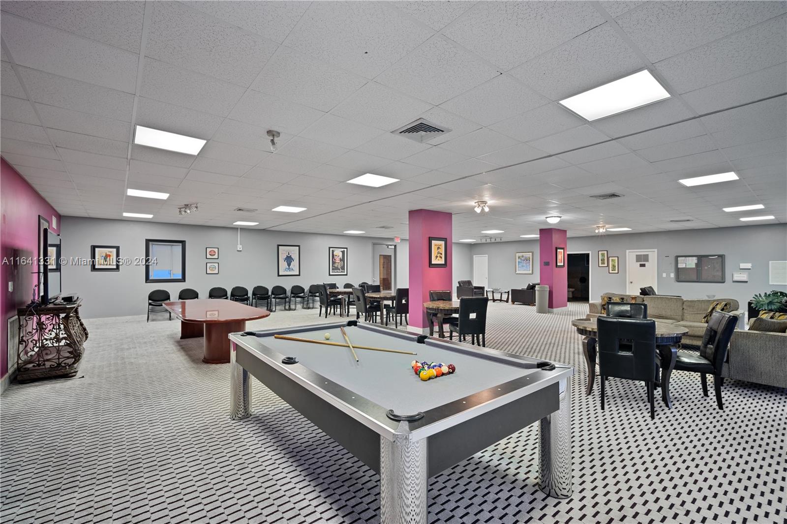 BAYVIEW TOWERS CONDO SOUT - Residential