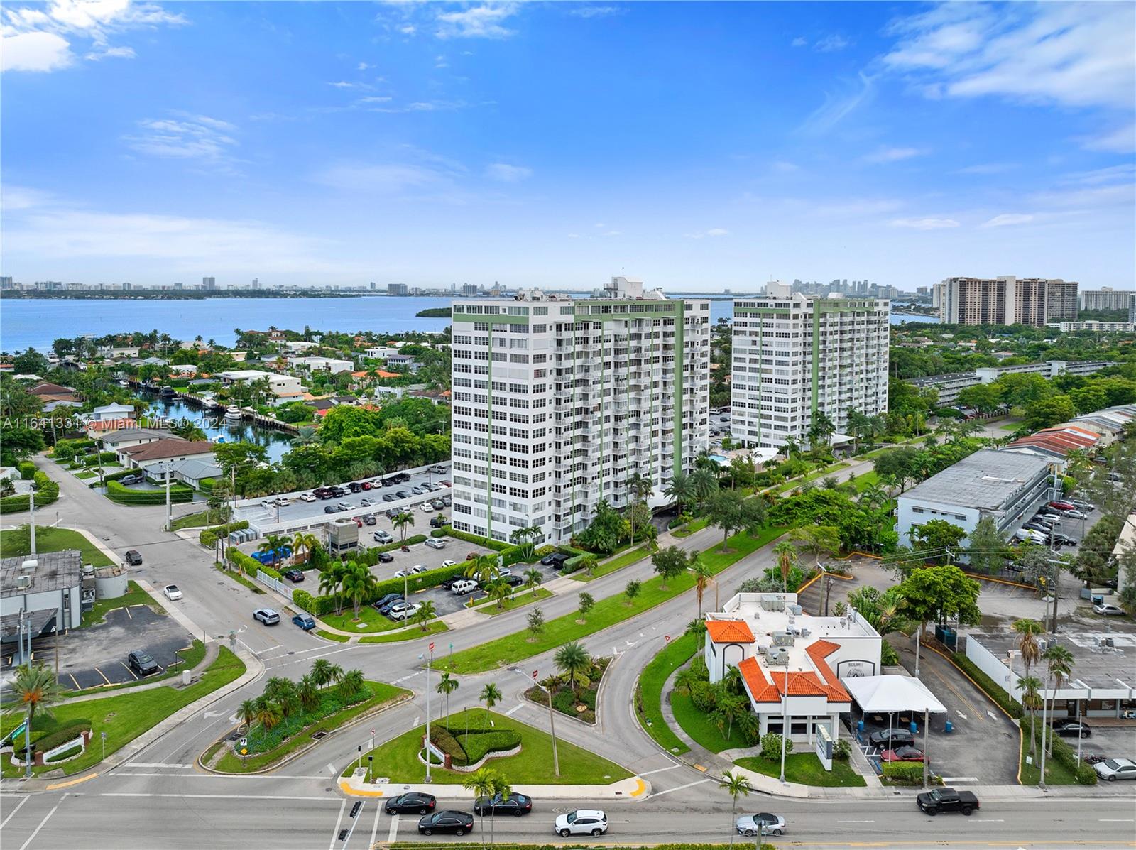 BAYVIEW TOWERS CONDO SOUT - Residential