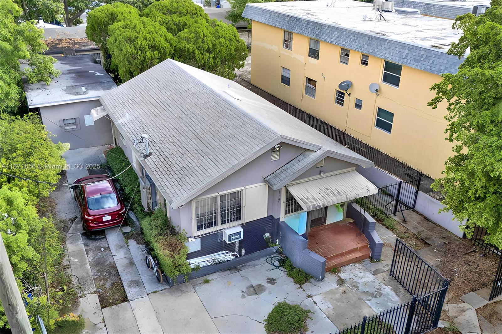 DIXIE HIGHWAY TRACK - Residential Income