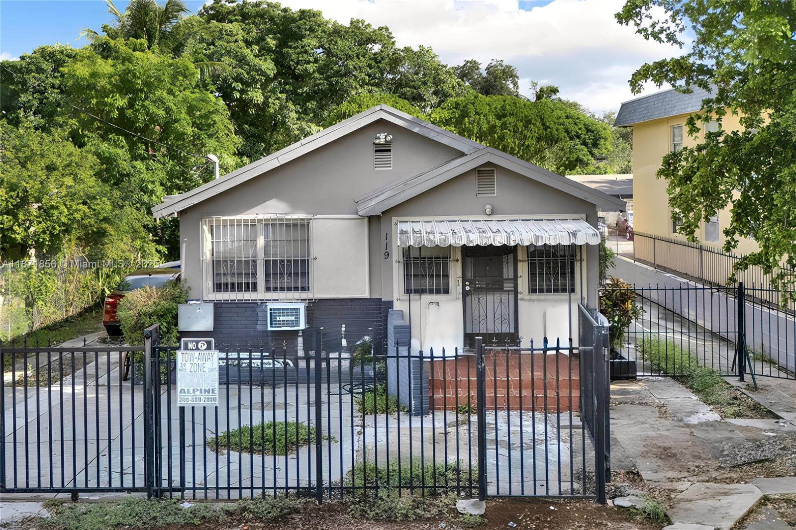 DIXIE HIGHWAY TRACK - Residential Income