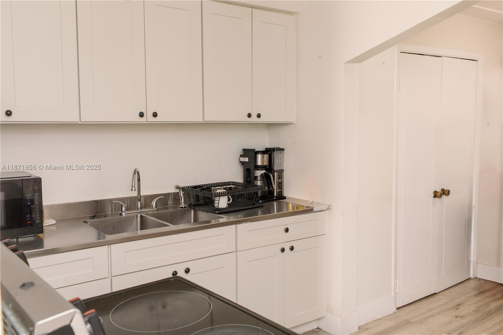 DIXIE HIGHWAY TRACK - Residential Income