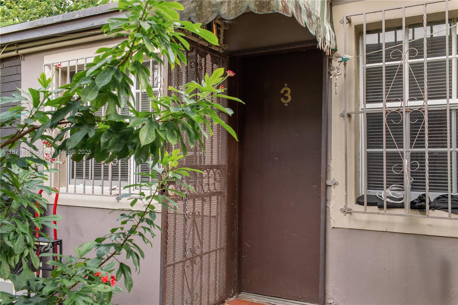 DIXIE HIGHWAY TRACK - Residential Income