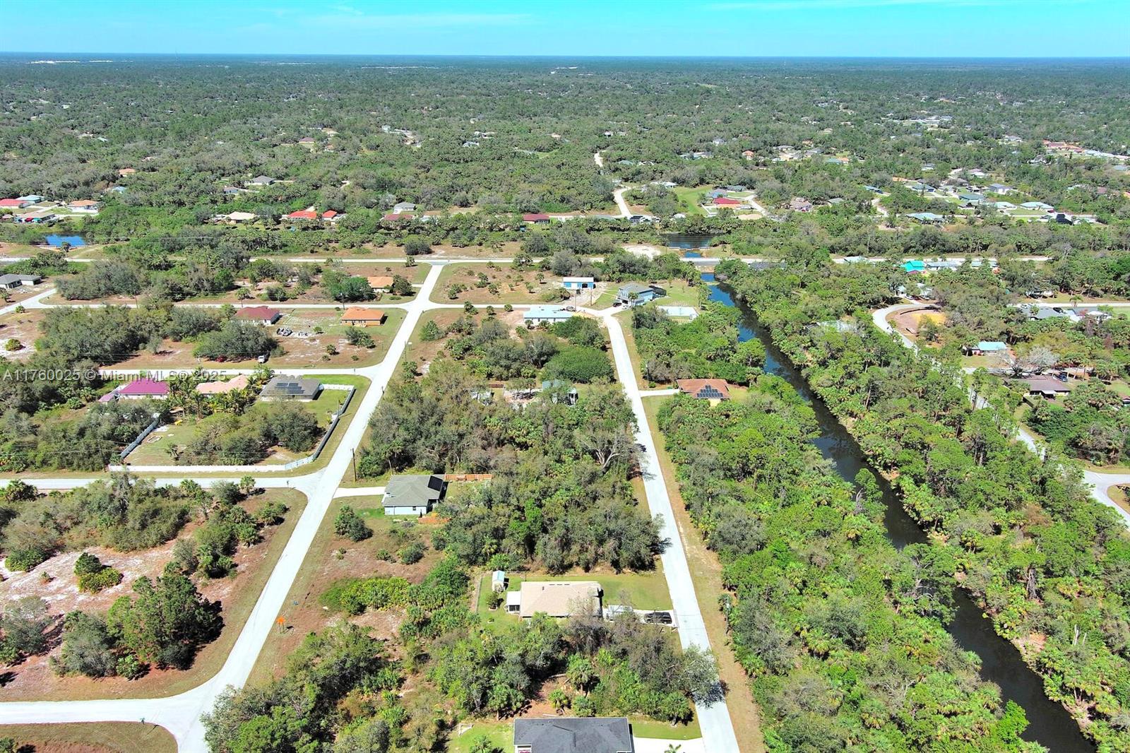 Port Charlotte - Land