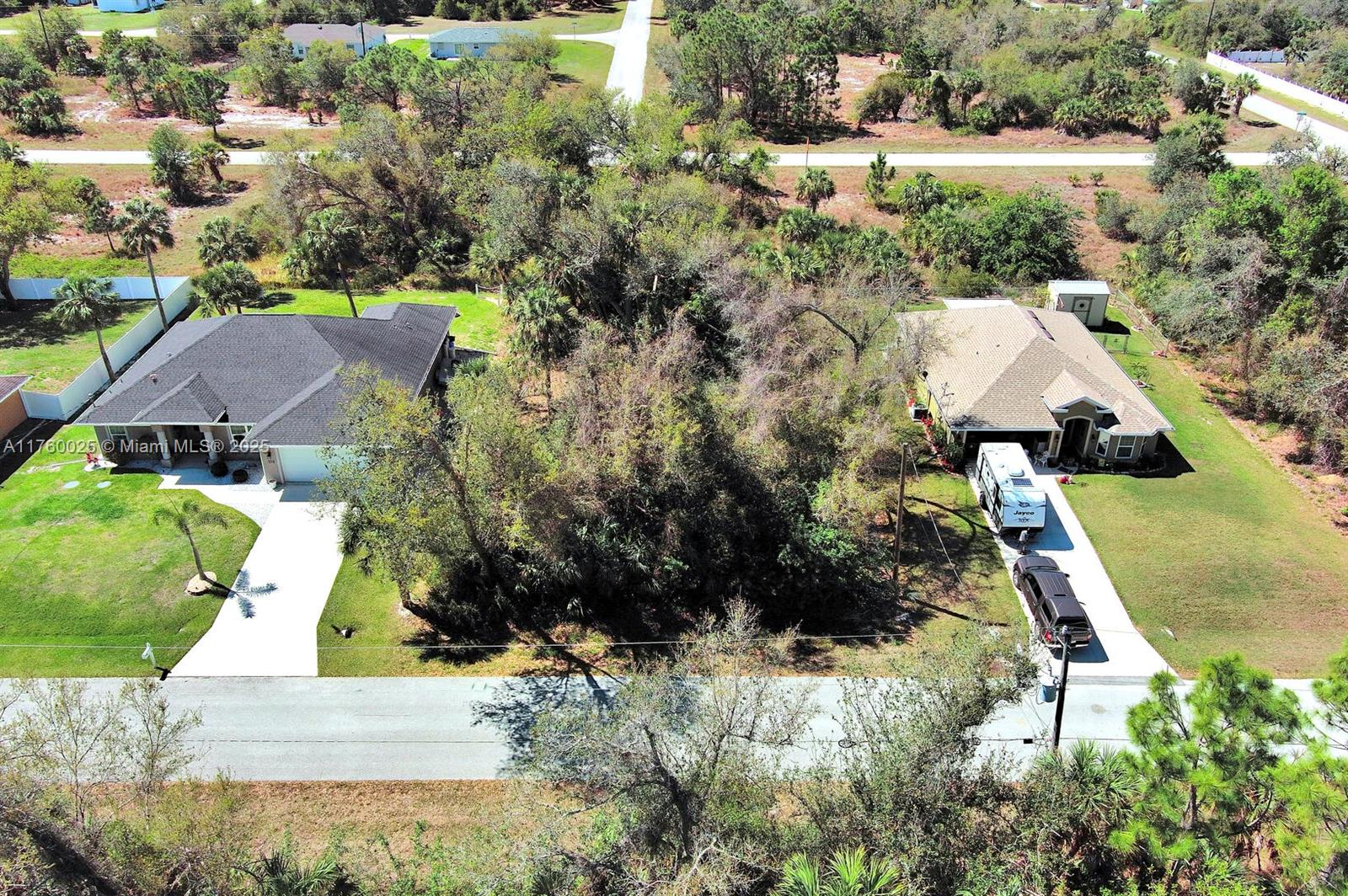 Port Charlotte - Land