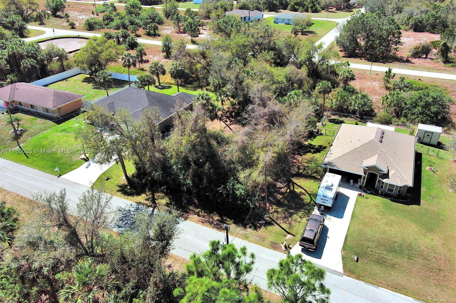 Port Charlotte - Land