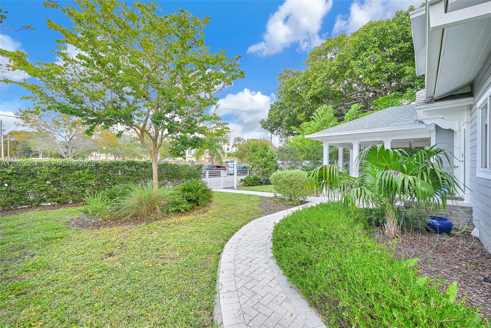 ALTA VISTA - Residential